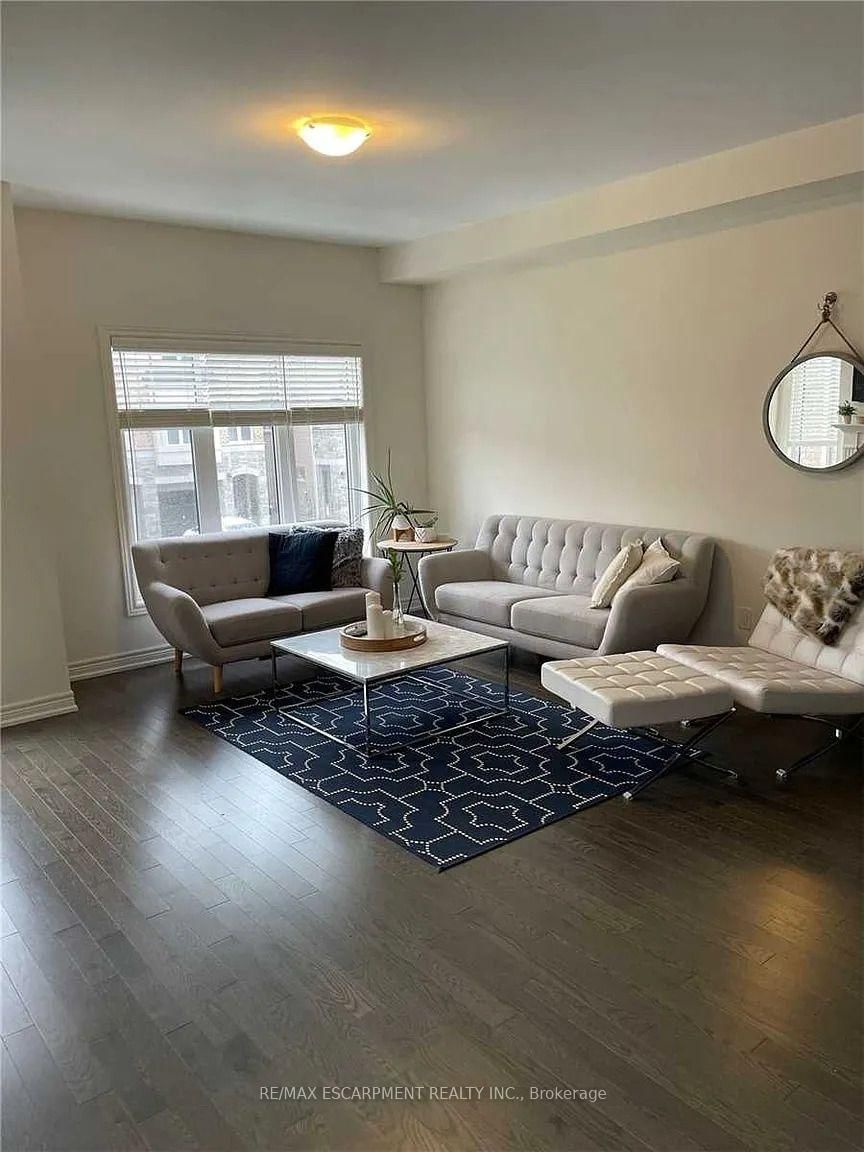 3930 Tufgar Crescent • Burlington, ON photo 5
