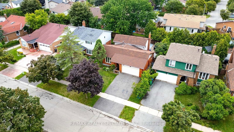 29 Blackthorn Brampton,ON L6V 3K7 — Photo 39