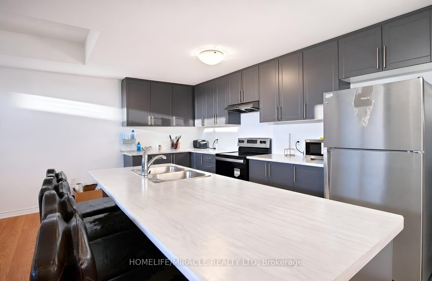 415 Dougall Avenue • Caledon, ON photo 10