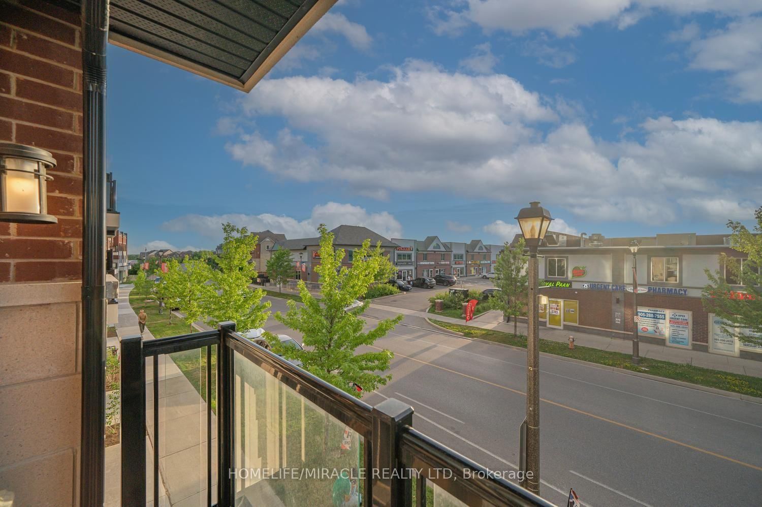 415 Dougall Avenue • Caledon, ON photo 11