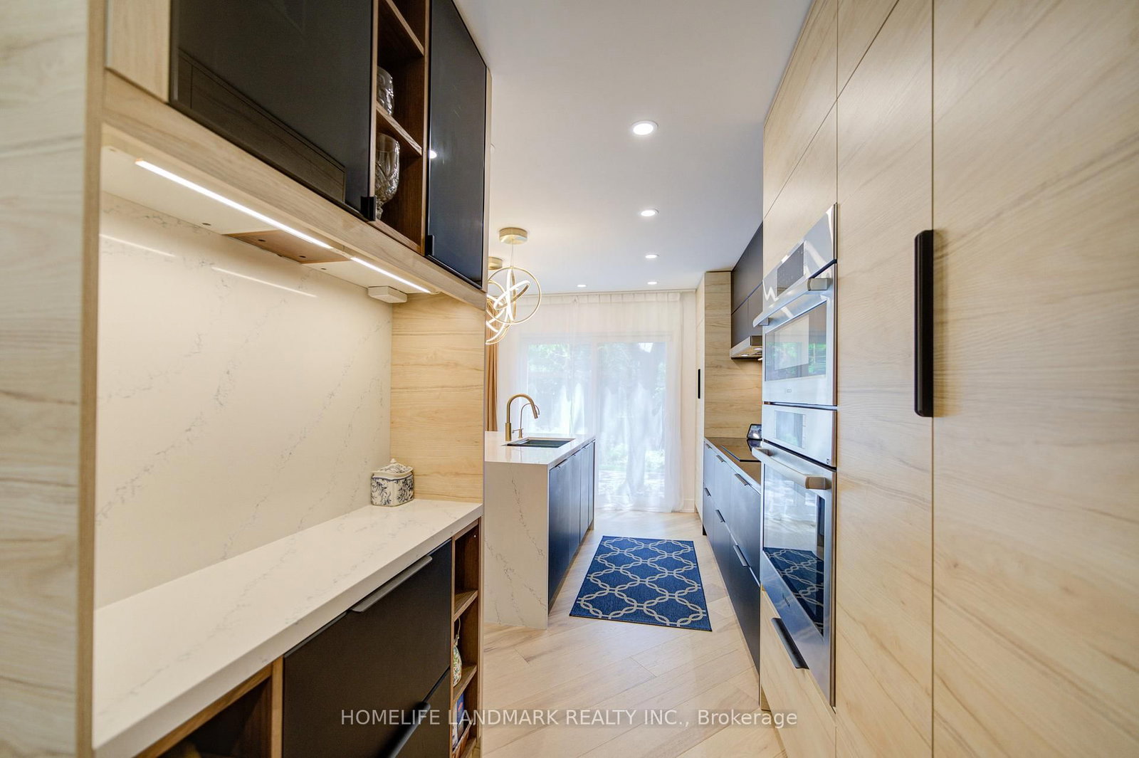 1360 Old English Lane • Oakville, ON photo 10