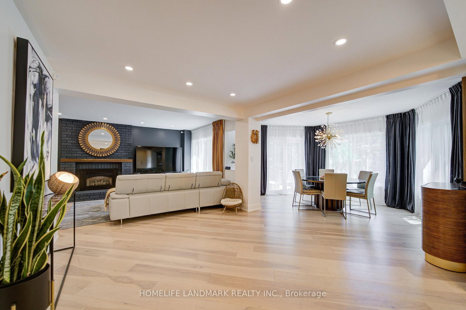 1360 Old English Lane • Oakville, ON photo 15