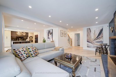 1360 Old English Oakville,ON L6M 2P8 — Photo 22