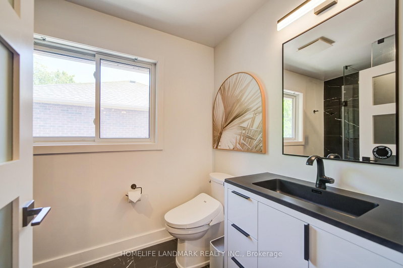 1360 Old English Oakville,ON L6M 2P8 — Photo 36