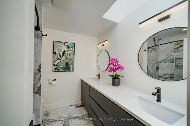 1360 Old English Oakville,ON L6M 2P8 — Photo 39