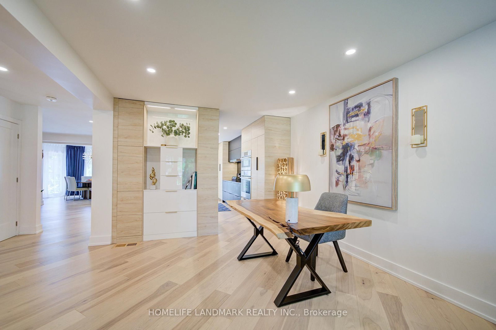 1360 Old English Lane • Oakville, ON photo 6