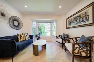1360 Old English Lane • Oakville, ON photo 9