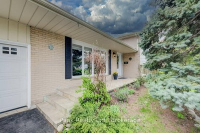 2235 Waycross Crescent • Mississauga, ON photo 5