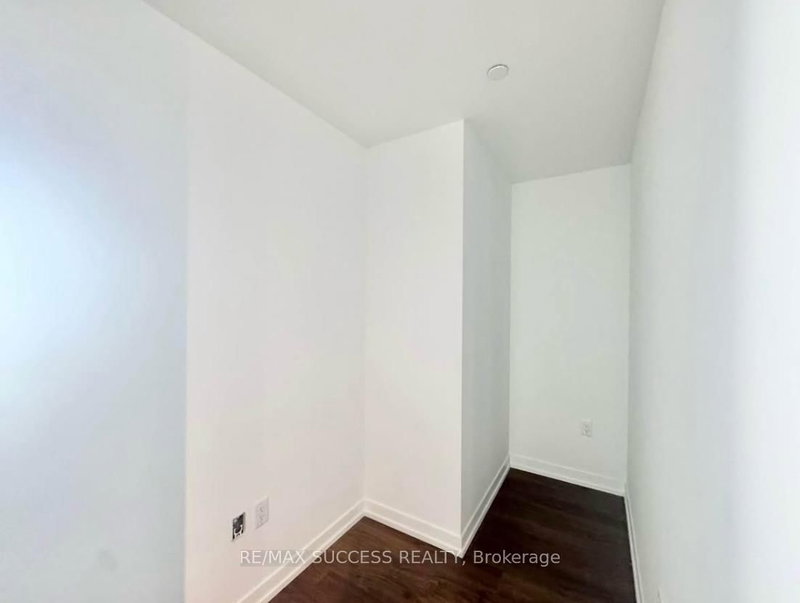 302 - 251 Masonry Way