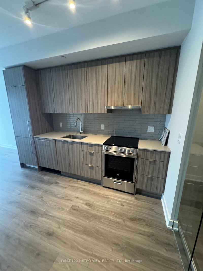 1509 - 430 Square One Drive