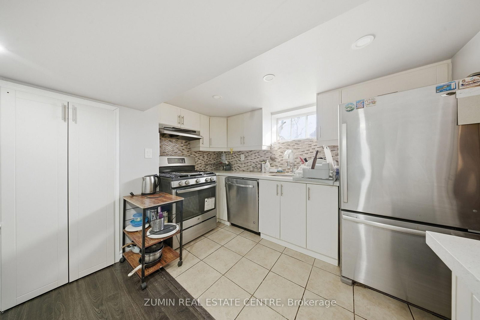 Listing Image 22