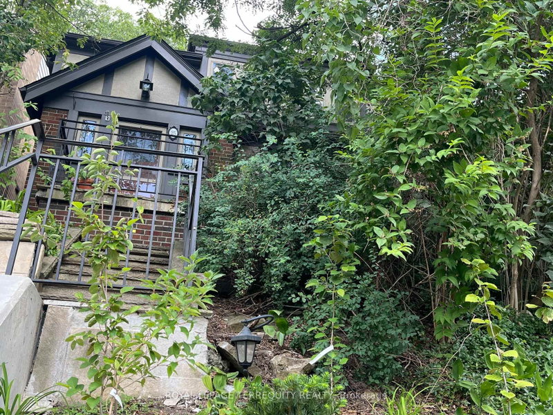 25 Halford Avenue
