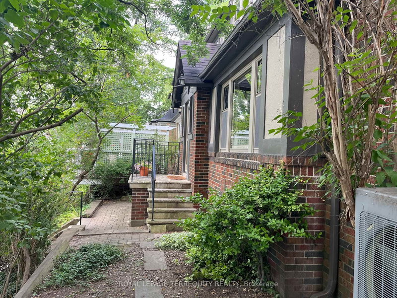 25 Halford Avenue