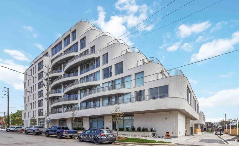 516 - 689 The Queensway Drive