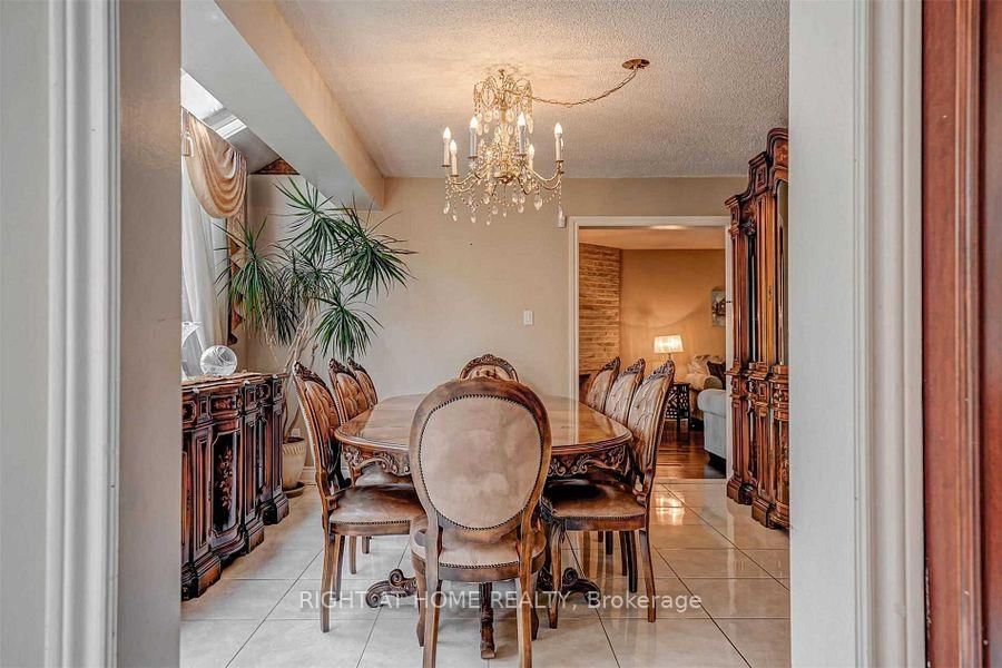 4326 Bridlepath Mississauga,ON L5L 3K4 — Photo 12