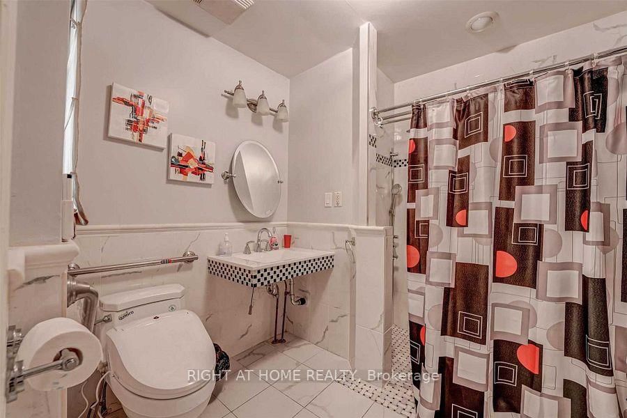 4326 Bridlepath Mississauga,ON L5L 3K4 — Photo 16