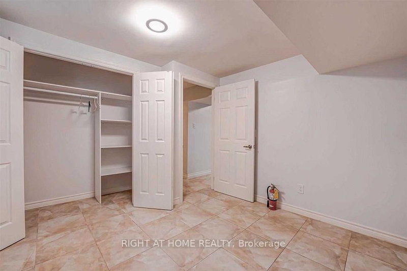 4326 Bridlepath Mississauga,ON L5L 3K4 — Photo 32