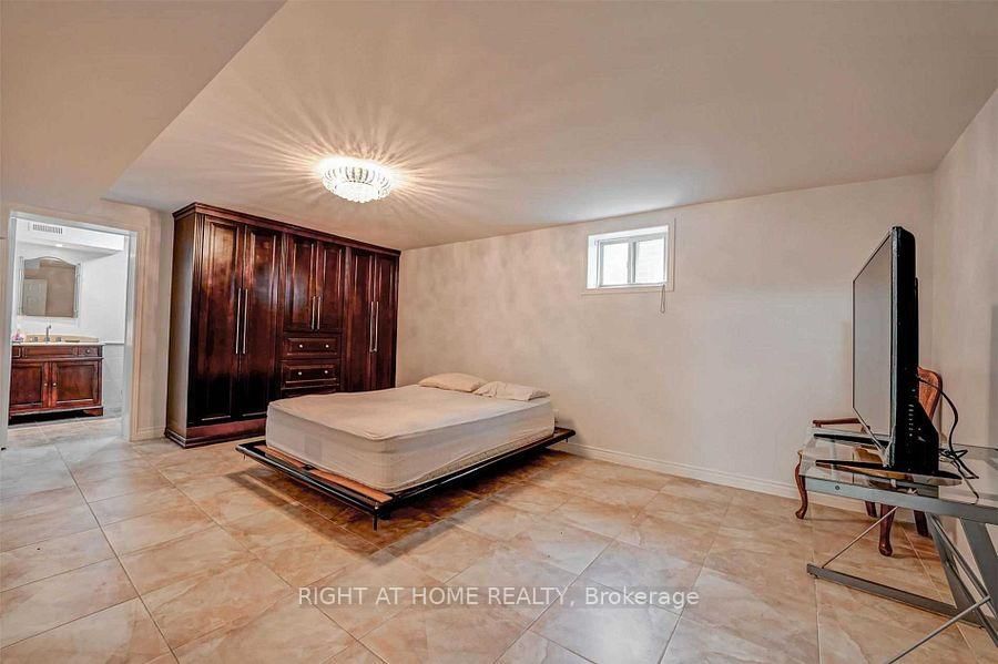 4326 Bridlepath Mississauga,ON L5L 3K4 — Photo 34