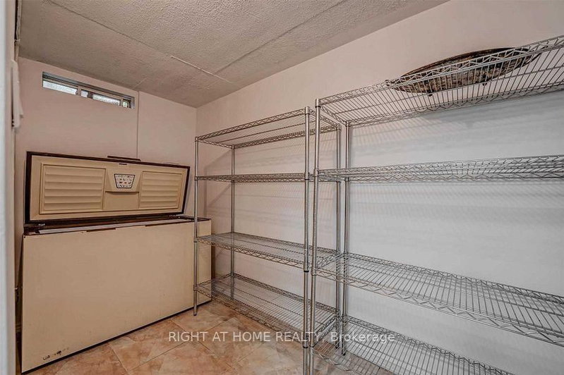 4326 Bridlepath Mississauga,ON L5L 3K4 — Photo 36