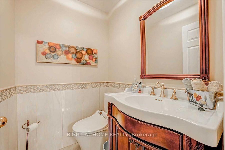 4326 Bridlepath Mississauga,ON L5L 3K4 — Photo 12
