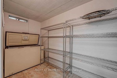 4326 Bridlepath Mississauga,ON L5L 3K4 — Photo 36