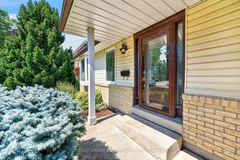 35 Mancroft Crescent