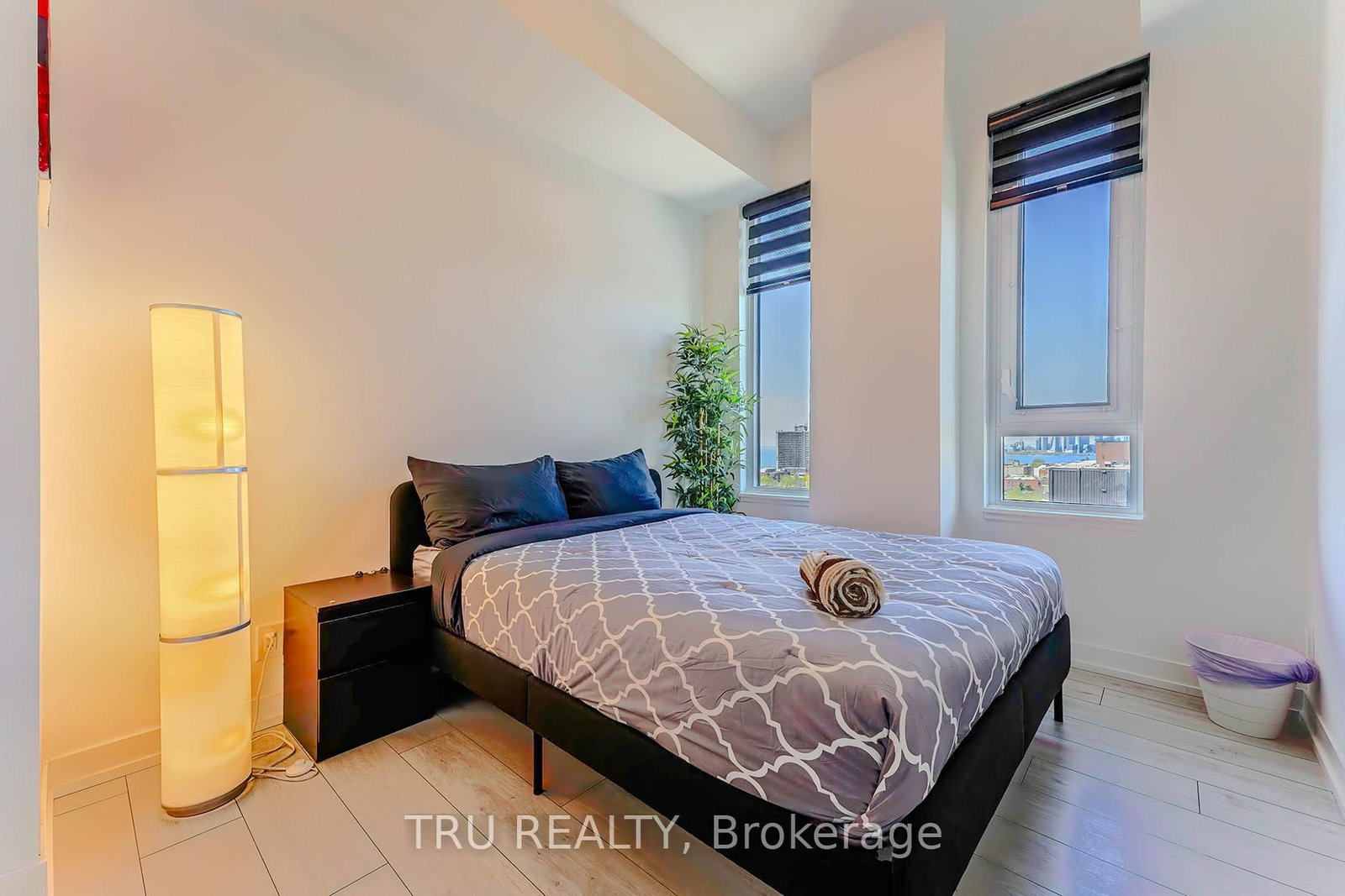 270 Dufferin Street • #LPH12 • Toronto, ON photo 18
