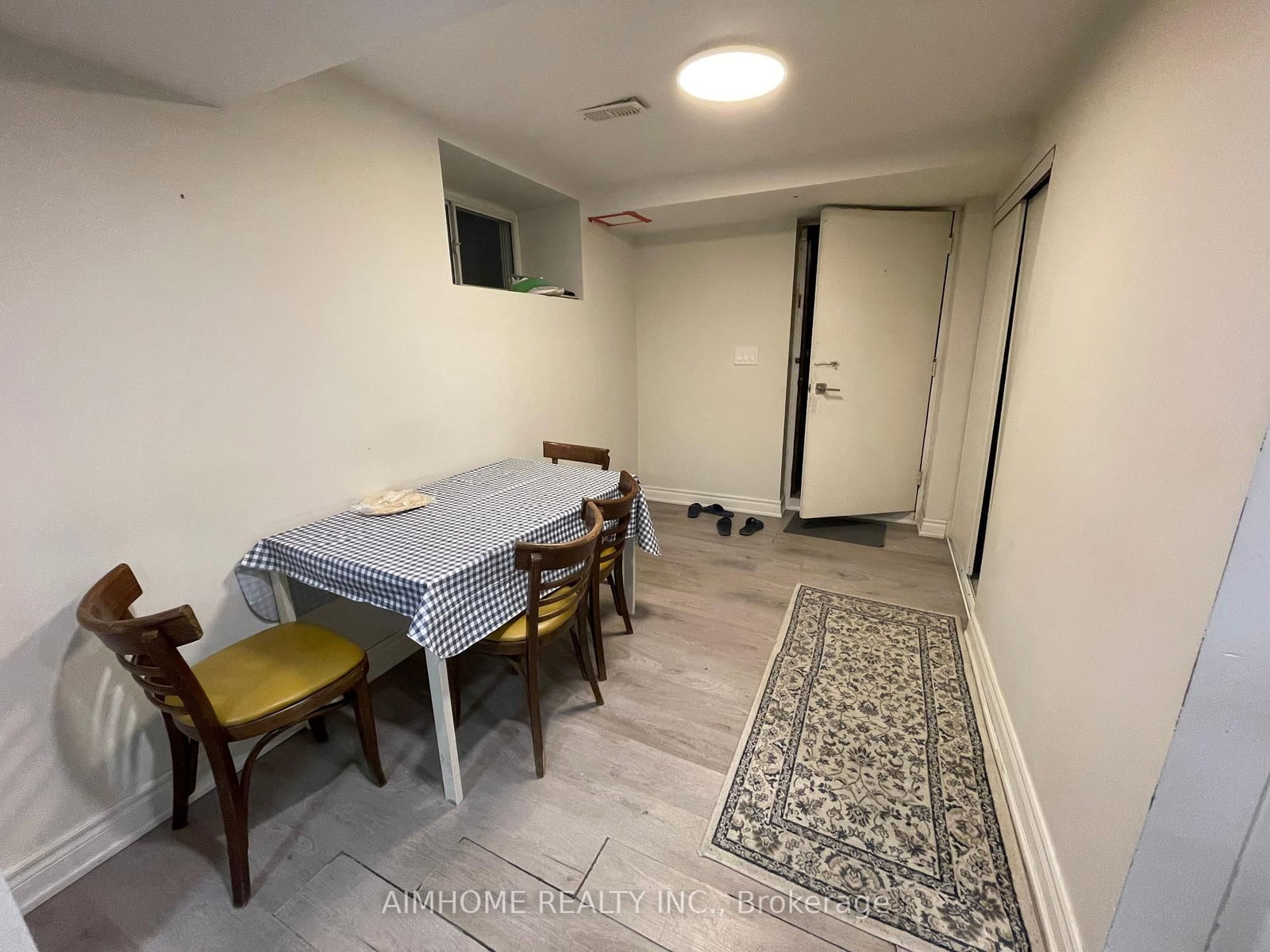 170 Gracefield Avenue • Toronto, ON photo 15