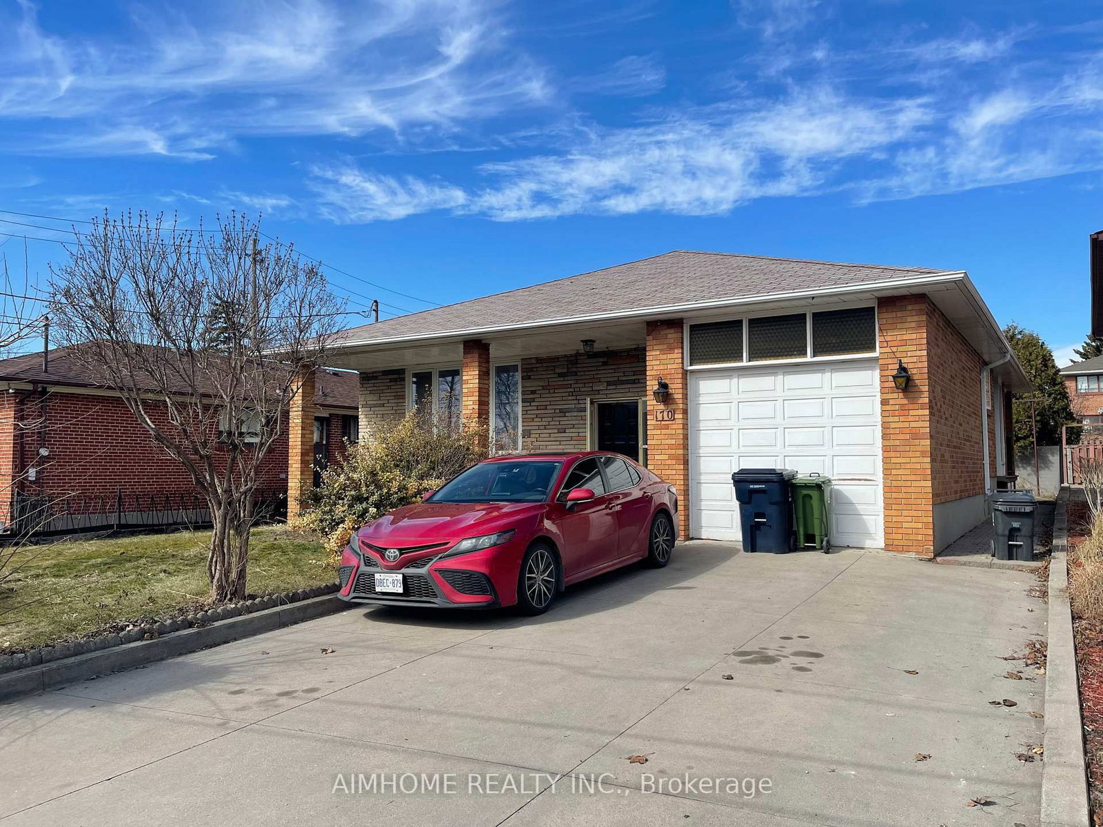 170 Gracefield Avenue • Toronto, ON photo 2