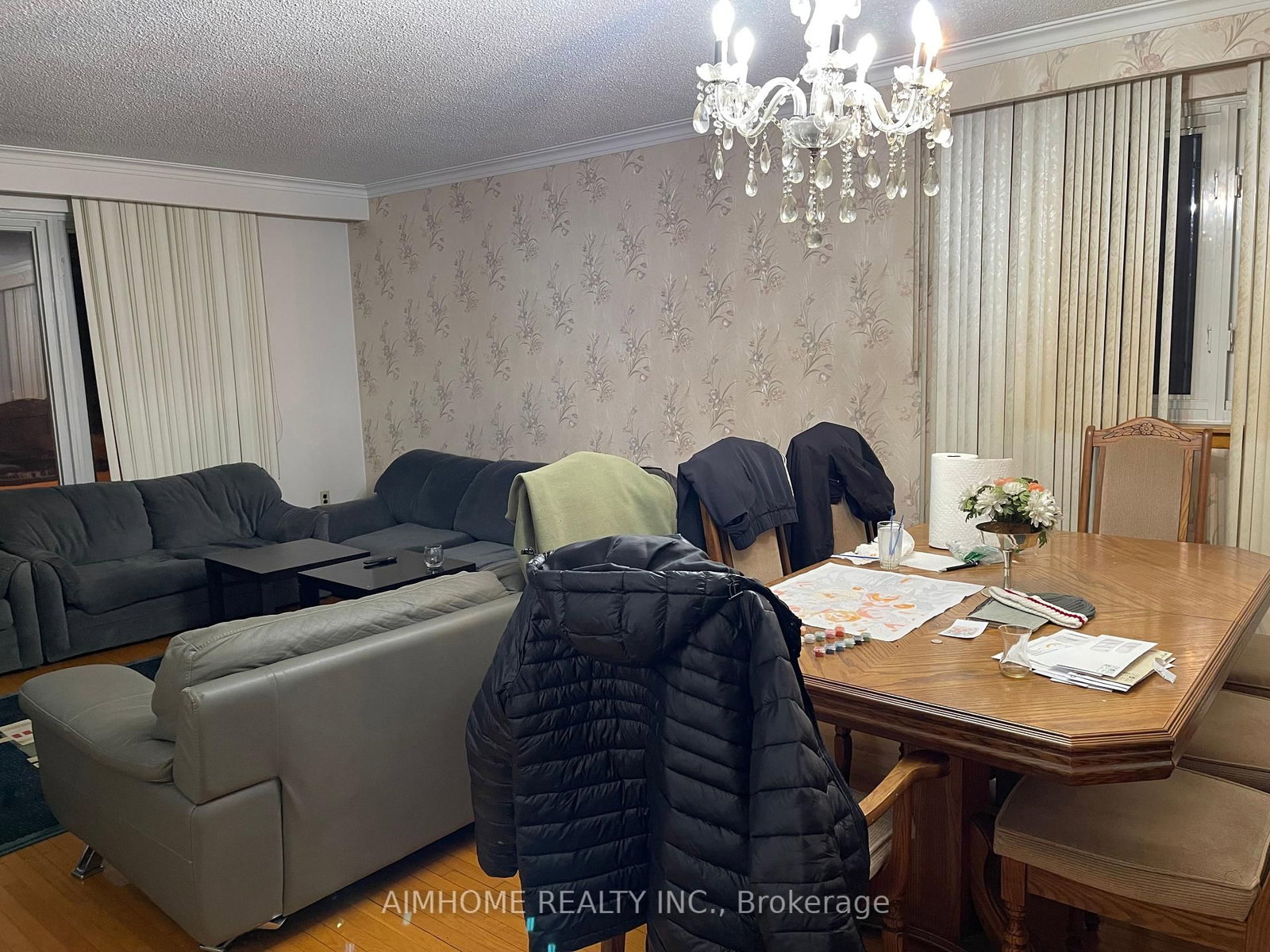 170 Gracefield Avenue • Toronto, ON photo 8