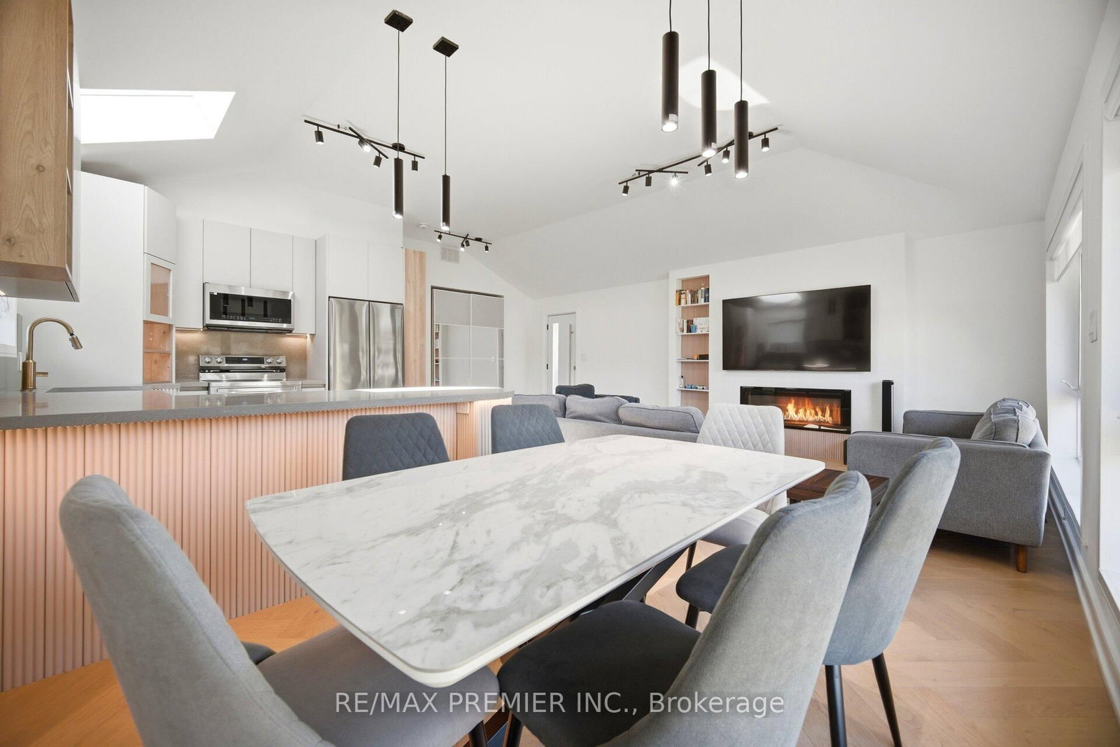 19 Jacinta Drive • Toronto, ON photo 15
