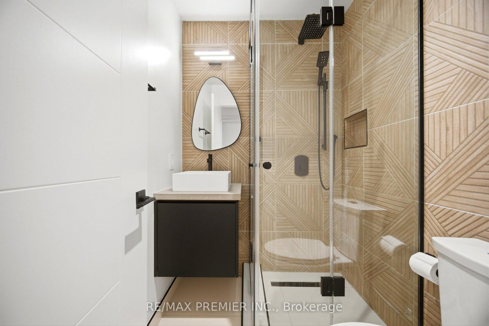 19 Jacinta Drive • Toronto, ON photo 23