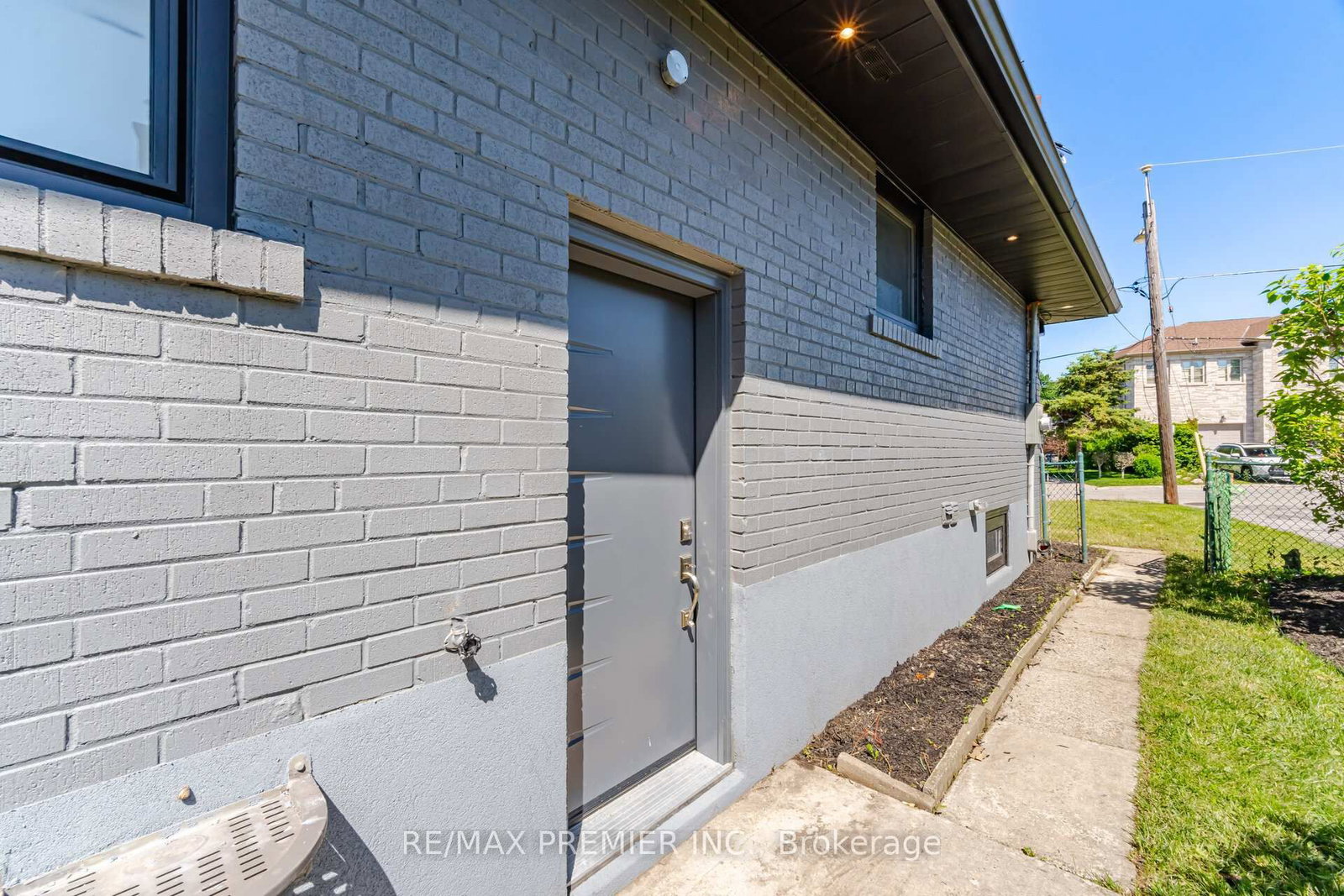 19 Jacinta Drive • Toronto, ON photo 30