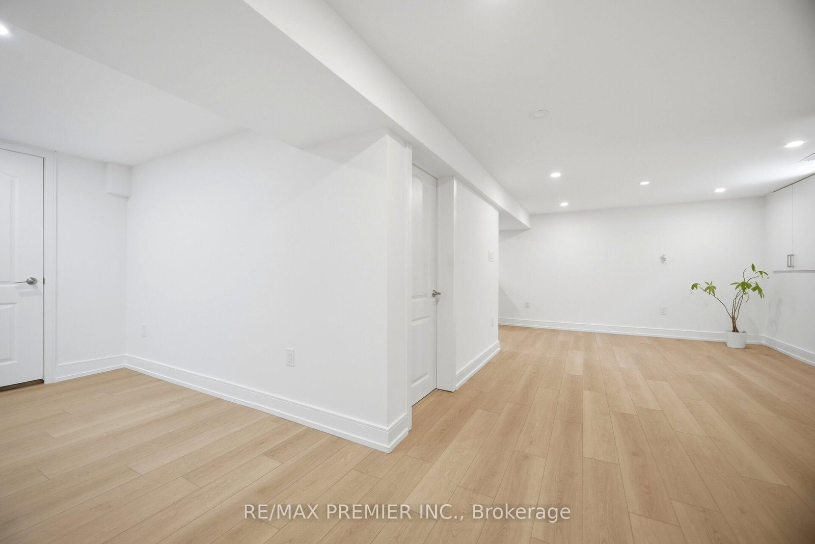 19 Jacinta Drive • Toronto, ON photo 37