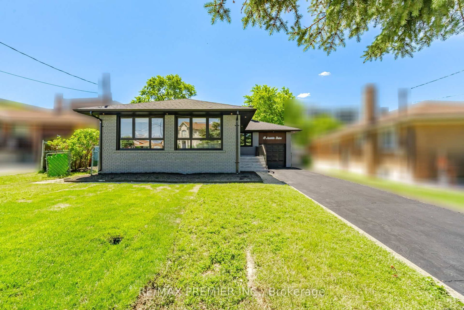 19 Jacinta Drive • Toronto, ON photo 47