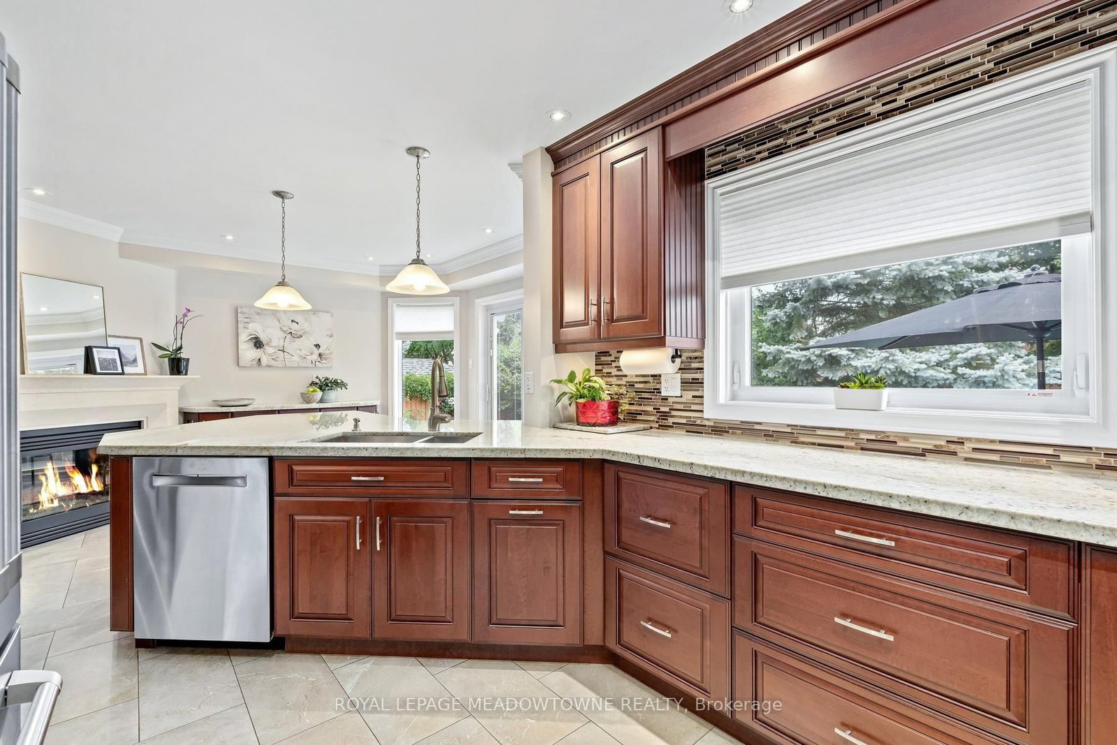 38 Chester Crescent • Halton Hills, ON photo 12