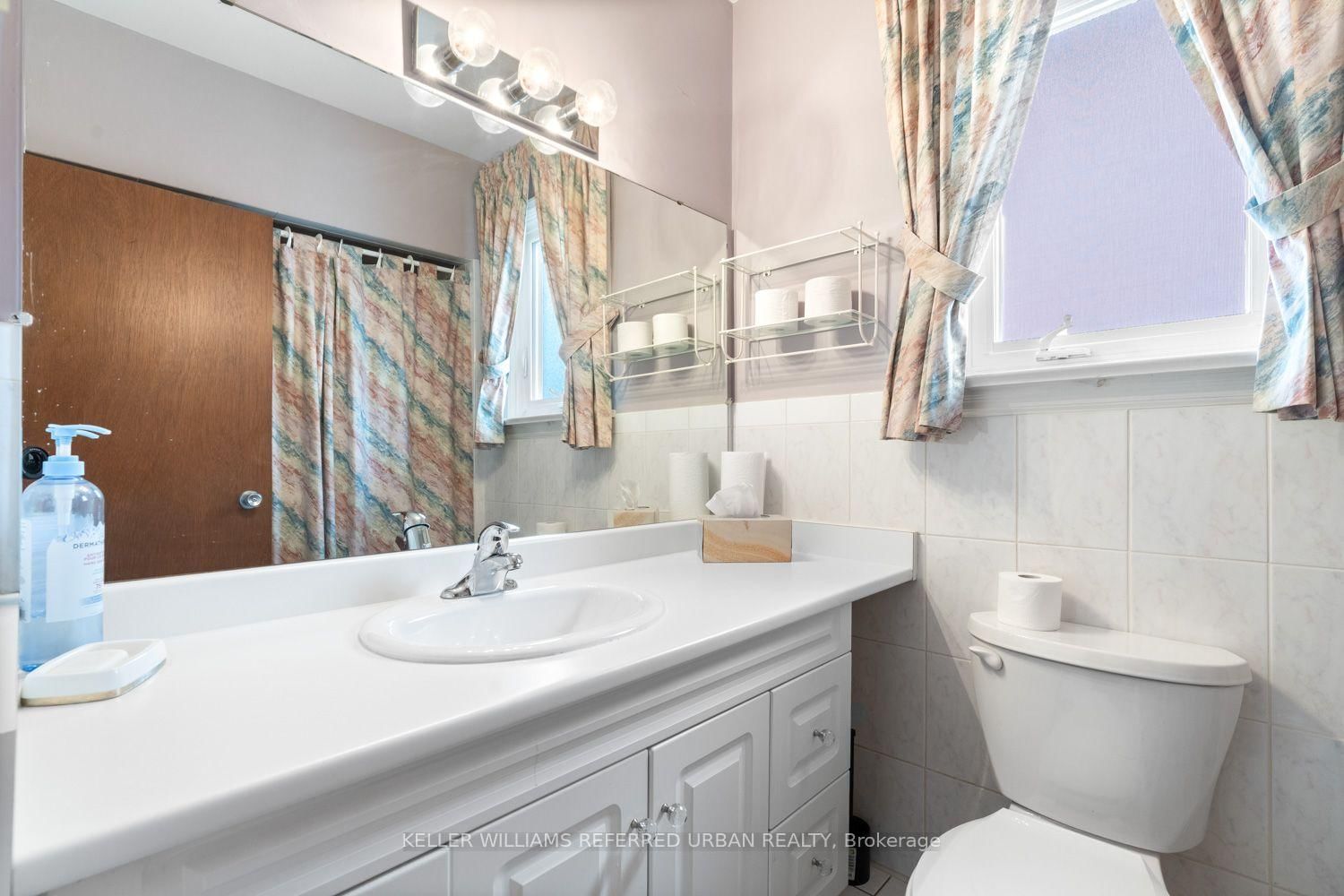 114 Gracefield Avenue • Toronto, ON photo 17
