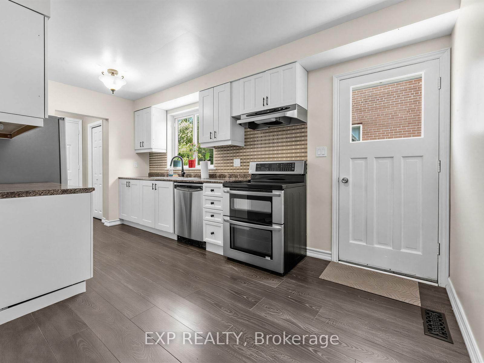 1586 Sandgate Crescent • Mississauga, ON photo 13