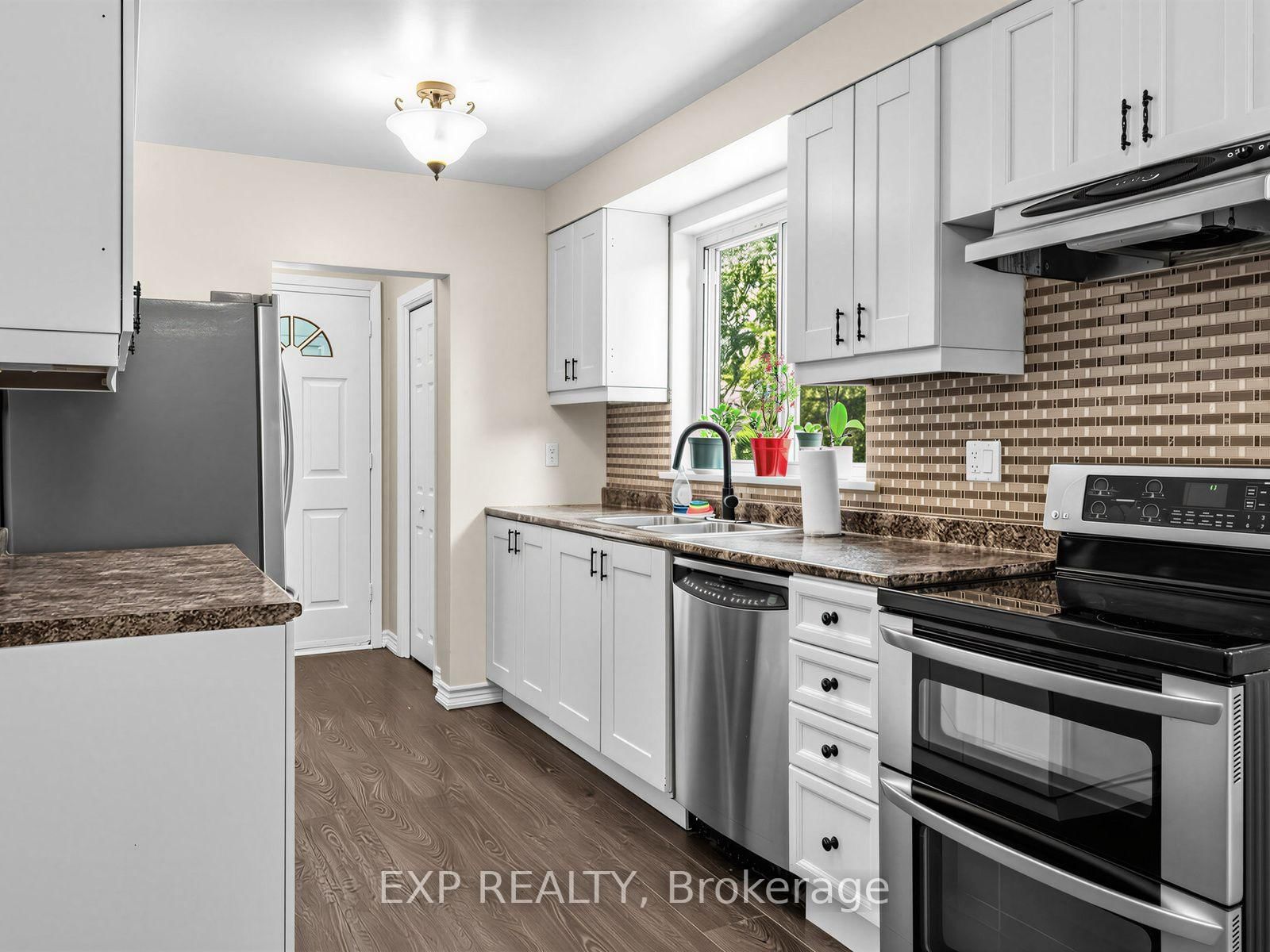 1586 Sandgate Crescent • Mississauga, ON photo 14
