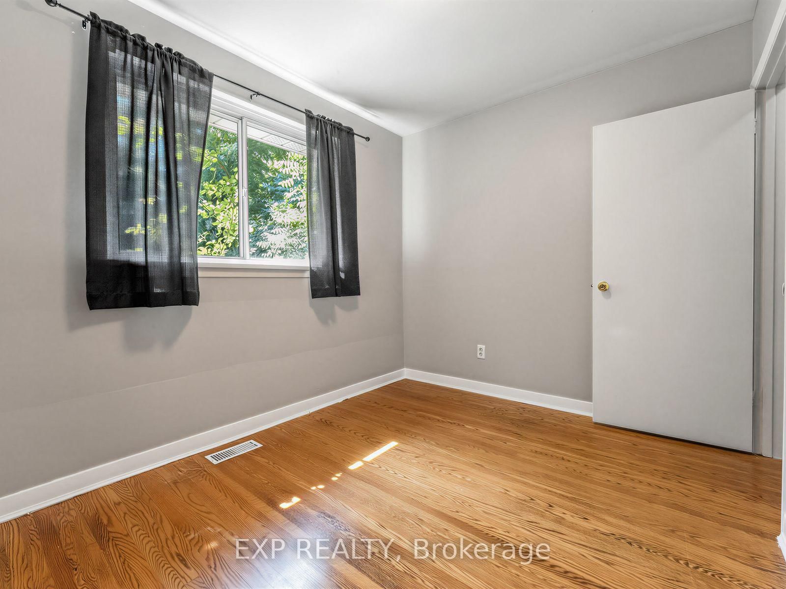 1586 Sandgate Crescent • Mississauga, ON photo 20