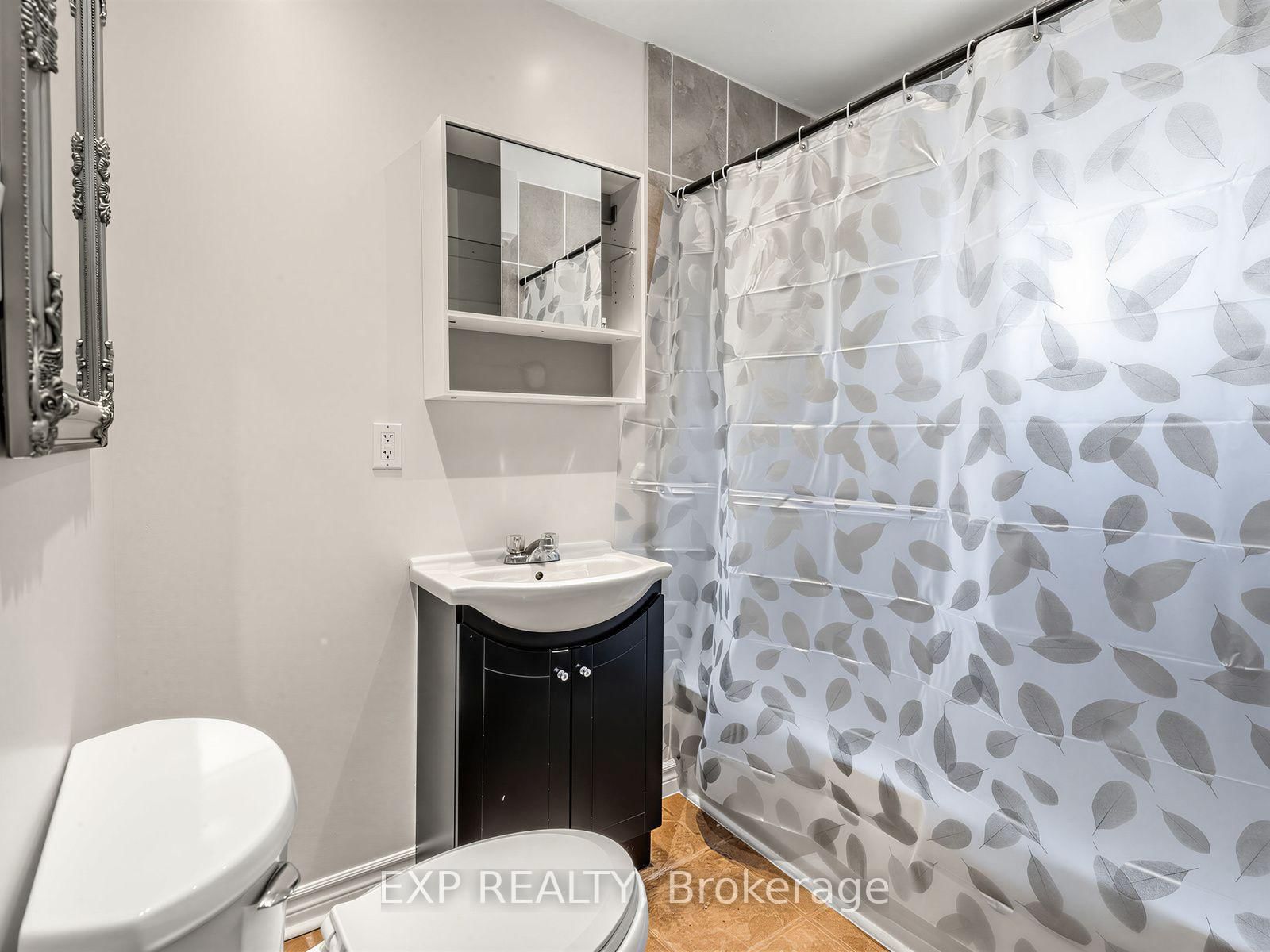 1586 Sandgate Crescent • Mississauga, ON photo 25
