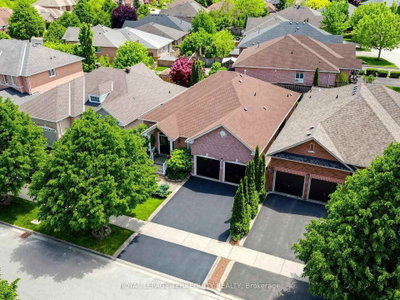 19 Johnson Crescent • Halton Hills, ON photo 3