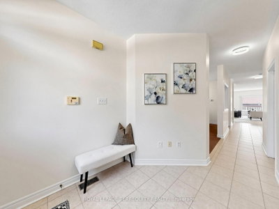19 Johnson Crescent • Halton Hills, ON photo 8