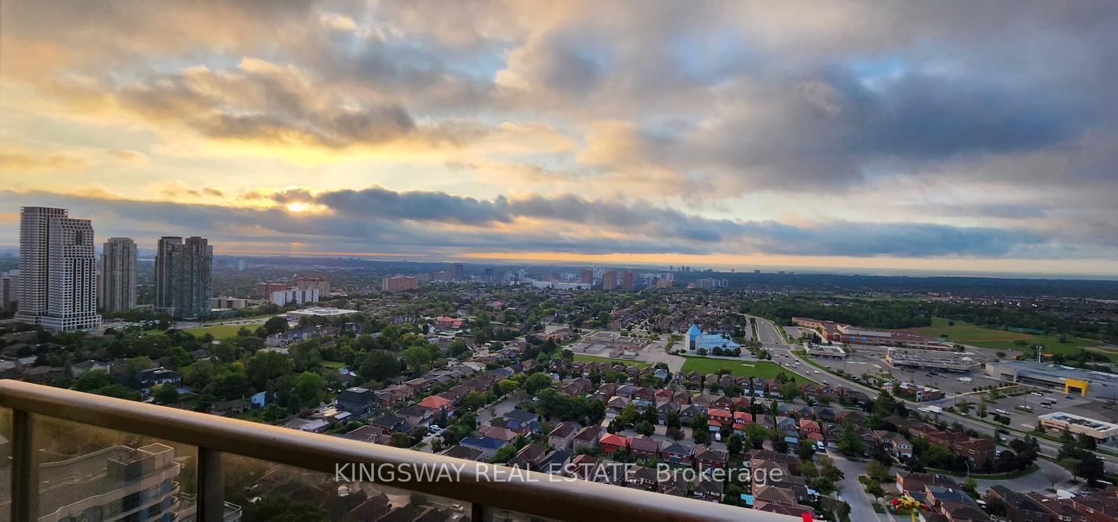 3880 Duke Of York Mississauga,ON L5B 4M7 — Photo 38
