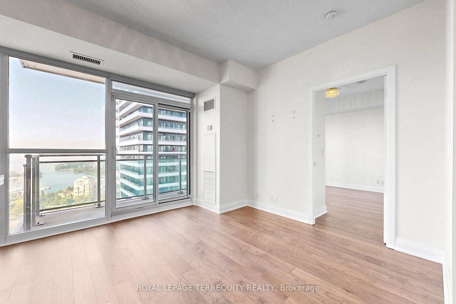 33 Shore Breeze Drive • #3111 • Toronto, ON photo 14