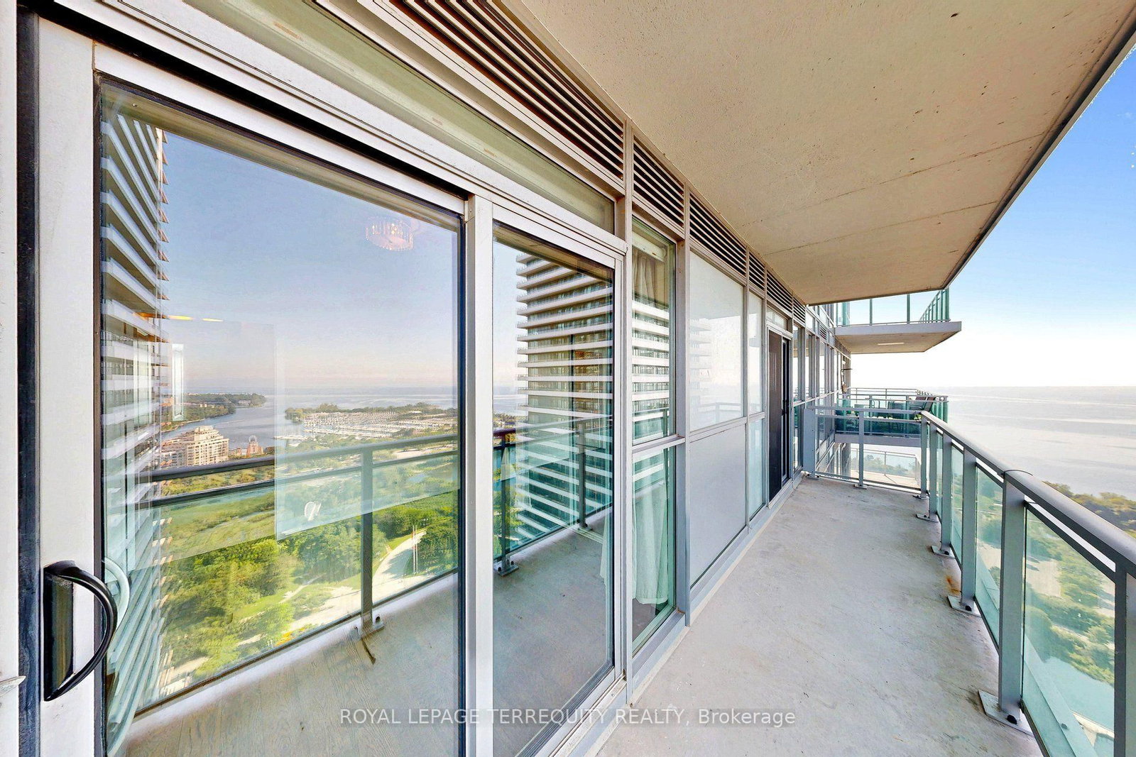 33 Shore Breeze Drive • #3111 • Toronto, ON photo 27
