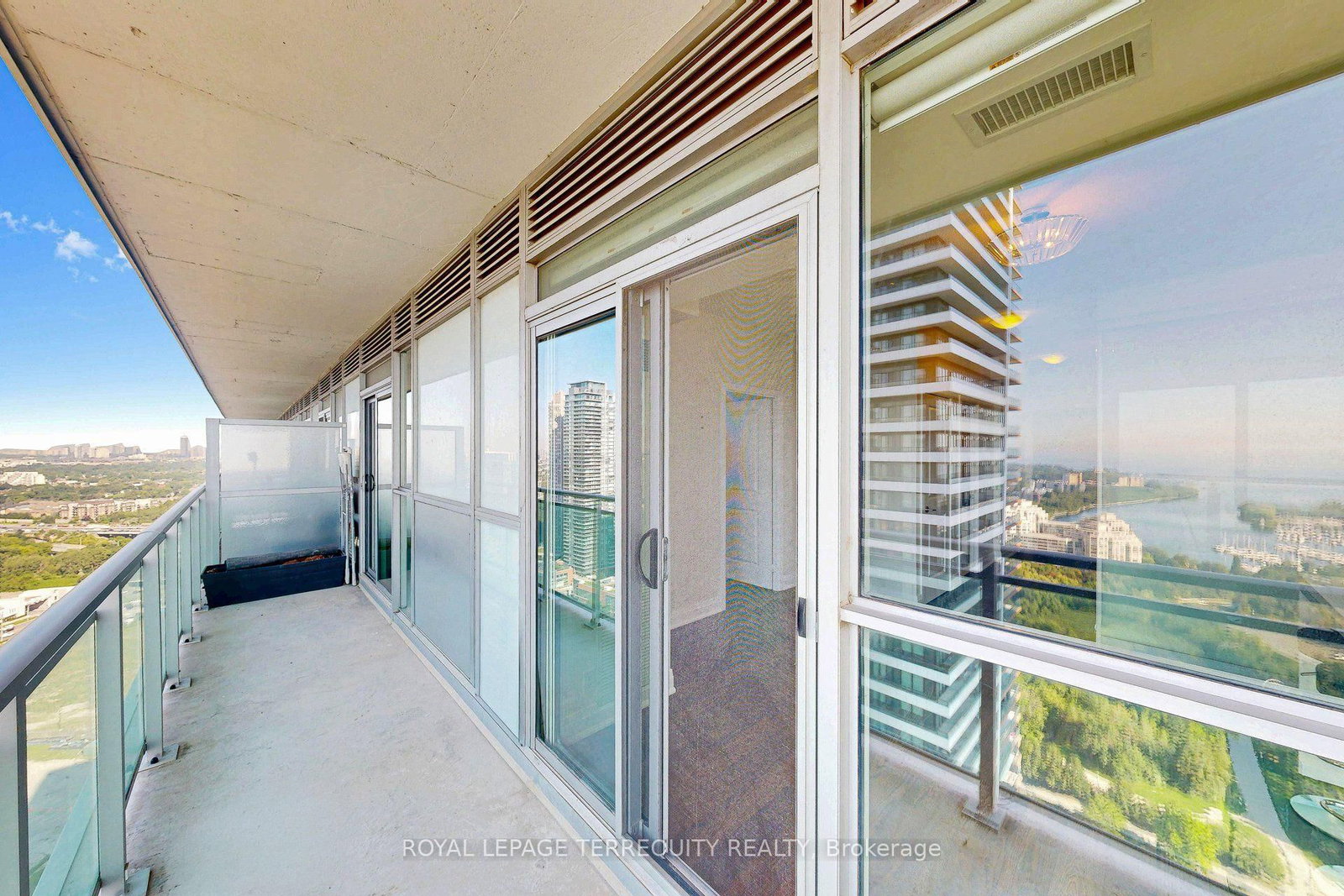 33 Shore Breeze Drive • #3111 • Toronto, ON photo 28
