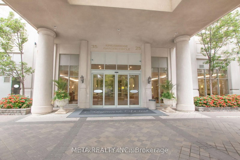 1501 - 35 Kingsbridge Garden Circle