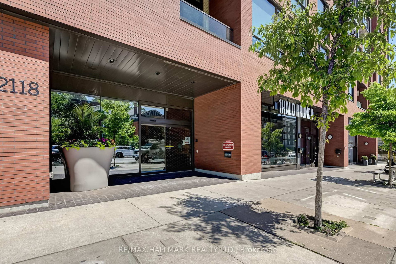 2118 Bloor Street W • #402 • Toronto, ON photo 39