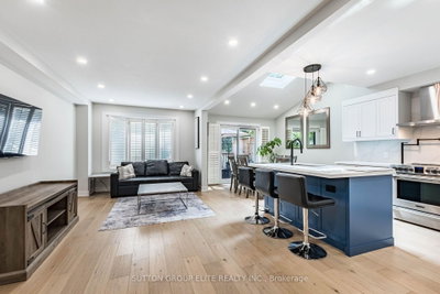 1009 Ibar Way • Mississauga, ON photo 5